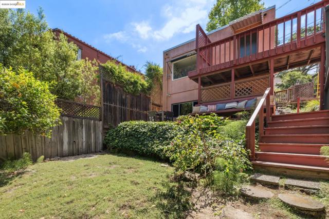 1675 Visalia Ave, Berkeley CA: https://media.crmls.org/mediaz/08311c38-4c9c-4c9e-ad52-b11cd0a0a7c2.jpg