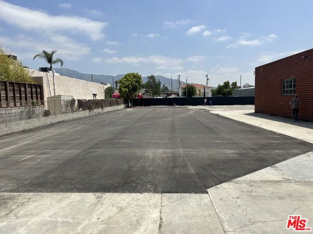 625 Glenwood Place, Burbank, California 91506, ,Commercial Sale,For Sale,Glenwood,24408289