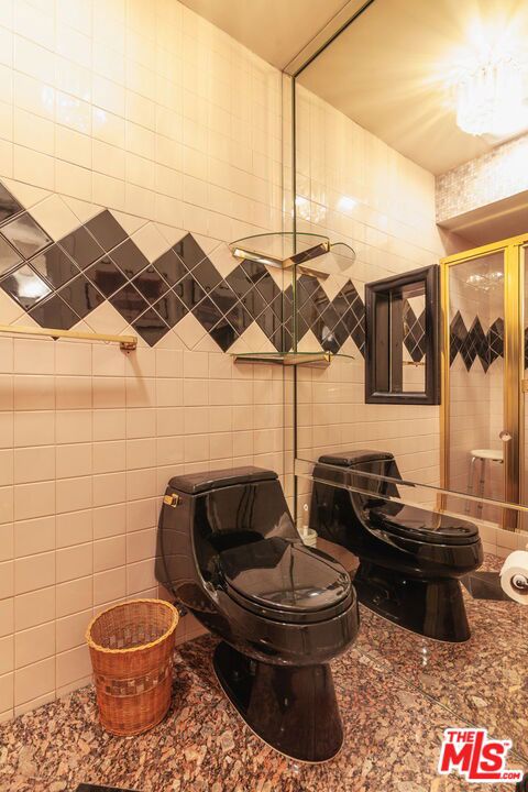 8701 Delgany Avenue, Playa del Rey CA: https://media.crmls.org/mediaz/08317745-a143-4deb-9884-76888bdf825f.jpg
