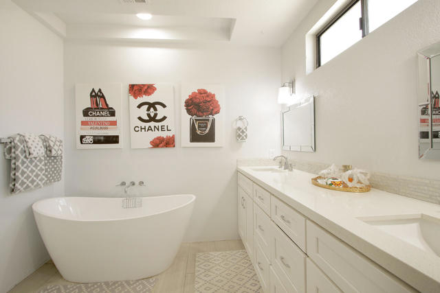 Image 18 of 42 For 74 La Ronda Drive