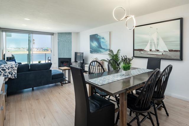 3750 Bayside Walk, San Diego CA: https://media.crmls.org/mediaz/0831d3dc-32ba-4941-b417-1b70f8227f65.jpg