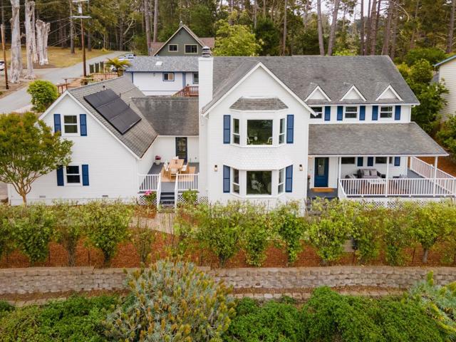 900 Franklin Street, Montara CA: https://media.crmls.org/mediaz/08321119-962e-44c0-8f79-14892032835f.jpg