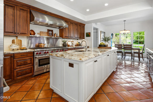 Detail Gallery Image 18 of 75 For 2296 Applewood Ln, Camarillo,  CA 93012 - 5 Beds | 4/1 Baths