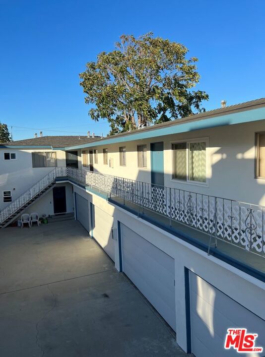 2605 Gates Avenue, Redondo Beach, California 90278, ,Residential Income,Sold,Gates,21102249