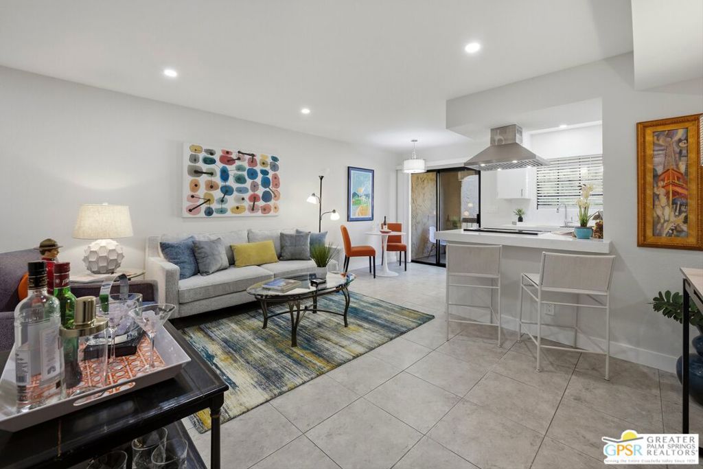 5300 E Waverly Drive #I – 4