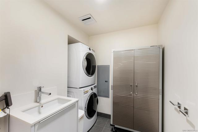 Image 39 of 51 For 2855 5th Ave  1101