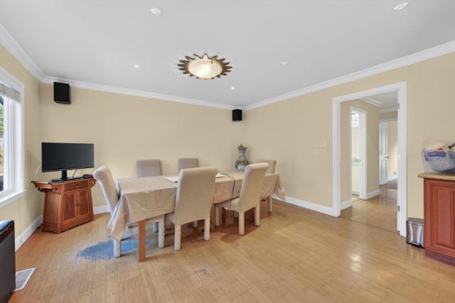 746 Jacaranda Circle, Hillsborough CA: https://media.crmls.org/mediaz/08341ee3-db3a-47fb-9e86-3697d8297aee.jpg