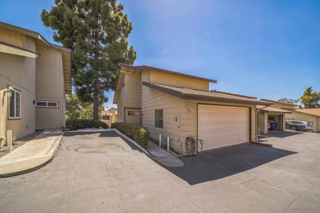 970 Marlin Dr, Vista CA: https://media.crmls.org/mediaz/0834aea8-d2db-4f10-ad5a-34df5de1ab85.jpg