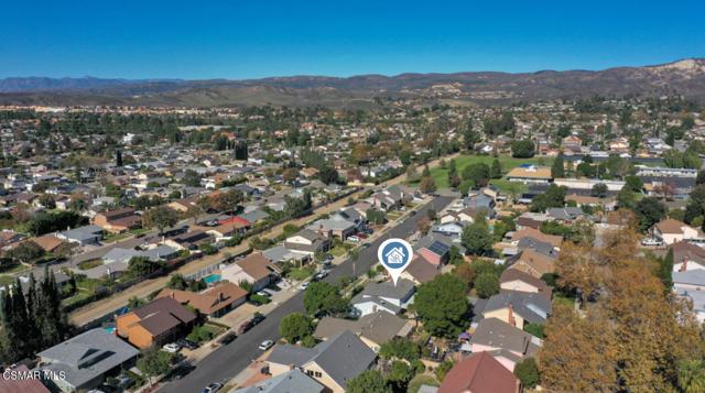 2108 N Brower Street, Simi Valley CA: https://media.crmls.org/mediaz/08352505-16bc-4e57-af13-7a2780de42cd.jpg