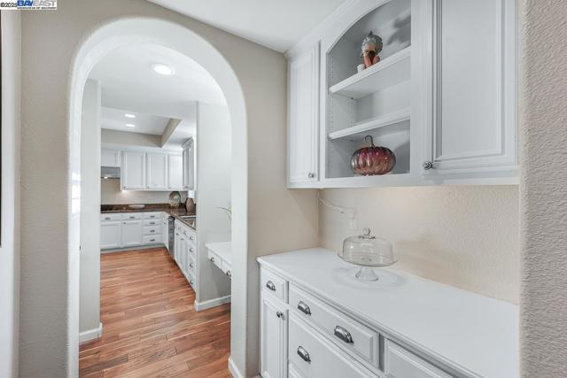 2744 Redbridge Rd, Tracy CA: https://media.crmls.org/mediaz/08352cf5-a052-40a7-b95e-2bed016f69c5.jpg