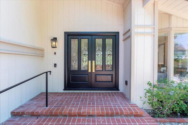 17095 Summit Way, Los Gatos CA: https://media.crmls.org/mediaz/08359277-6261-4d3f-ad26-be0fe83d35bc.jpg