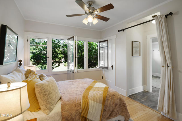 1036 N Chester Avenue, Pasadena CA: https://media.crmls.org/mediaz/08369540-9d8b-4a21-8c5d-110b1d7075ad.jpg
