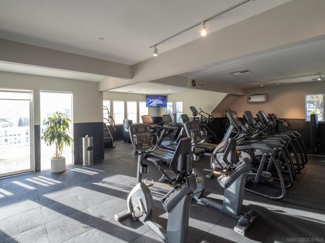 1904 Avenida Senecio, Chula Vista CA: https://media.crmls.org/mediaz/0836a481-c04f-4a6e-b85f-e92cf683bfbf.jpg