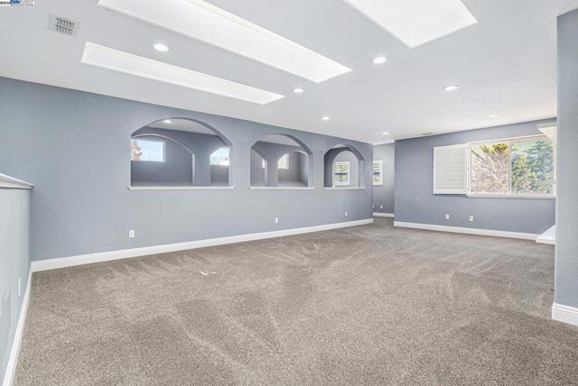 Image 21 of 27 For 1001 Songwood Rd