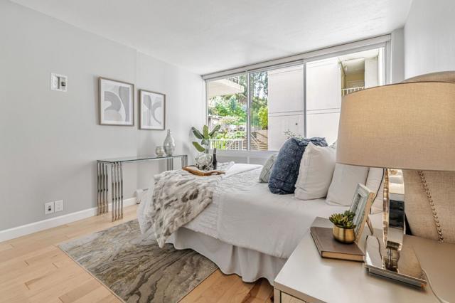 400 Davey Glen Road, Belmont CA: https://media.crmls.org/mediaz/0836f738-aa06-4b38-9114-0a11e2609191.jpg