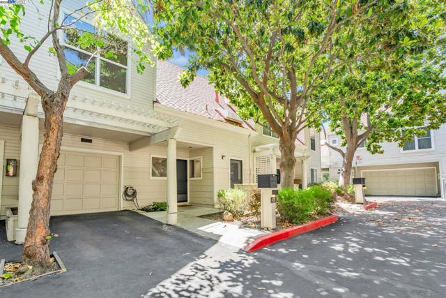 Image 1 of 26 For 419 Saint Emilion Ct