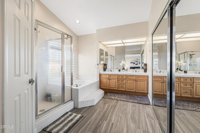 1449 La Culebra Circle, Camarillo CA: https://media.crmls.org/mediaz/083744f7-061c-4a9c-8eff-7b3c77674fd4.jpg