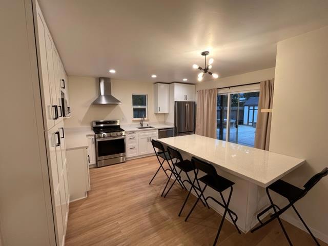 908 Bancroft Ave, Half Moon Bay CA: https://media.crmls.org/mediaz/083752af-acf7-4b8b-86d5-ff1b866ecb8f.jpg