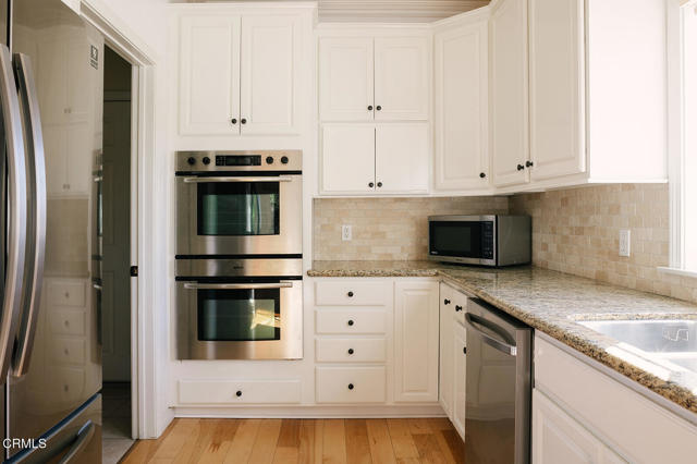 Detail Gallery Image 18 of 74 For 2409 Olive Ave, La Crescenta,  CA 91214 - 4 Beds | 4 Baths