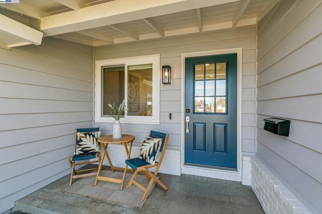 5324 Selma Ave, Fremont CA: https://media.crmls.org/mediaz/083879d9-7491-402a-ab6d-dcd3525950ec.jpg