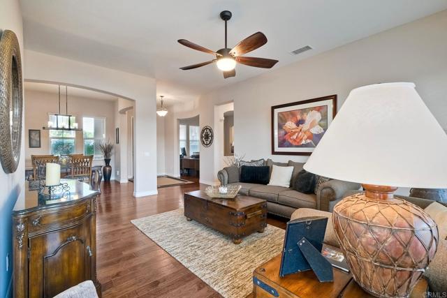 2682 Dundee Glen, Escondido CA: https://media.crmls.org/mediaz/0838ffe0-6e07-45bd-b614-0e1d51c5cbc4.jpg