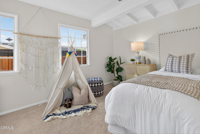 Detail Gallery Image 17 of 32 For 1220 Tropical Ave, Pasadena,  CA 91107 - 5 Beds | 3 Baths