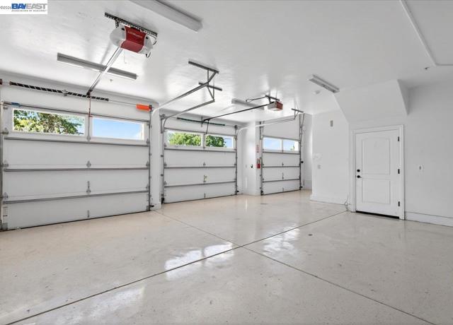 Image 24 of 60 For 920 Happy Valley Rd