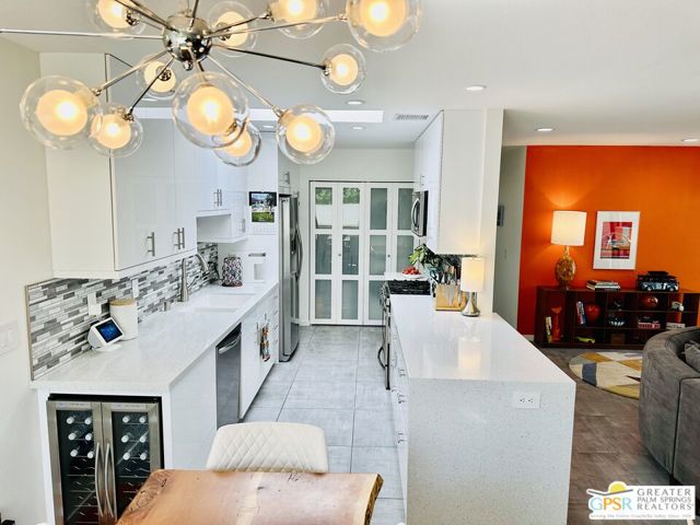 468 N Greenhouse Way, Palm Springs CA: https://media.crmls.org/mediaz/0839e910-be1f-4d37-93e4-065db4b61802.jpg