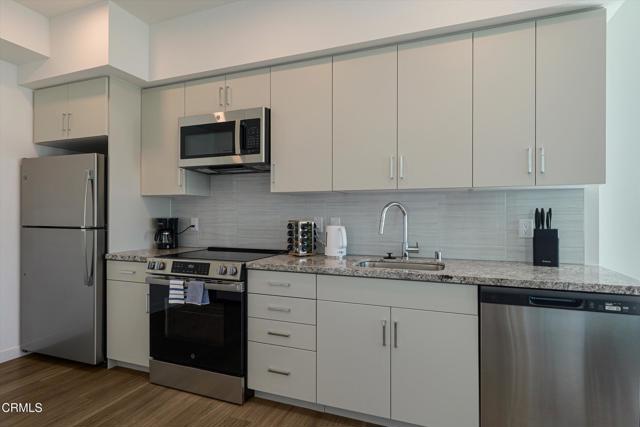 Detail Gallery Image 5 of 40 For 18900 Parthenia St #201,  Northridge,  CA 91324 - 1 Beds | 1 Baths