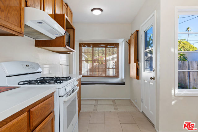 912 Victoria Avenue photo 11
