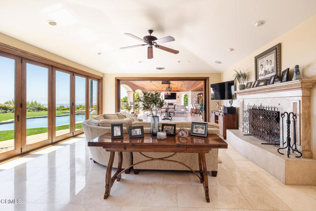 20 Via Terrasol, Camarillo CA: https://media.crmls.org/mediaz/083a70cc-0f5f-4e8e-b627-20bd91d72512.jpg