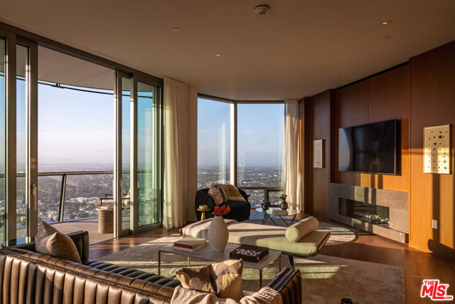 Details for 211 Elm Court 39a, Los Angeles, CA 90067