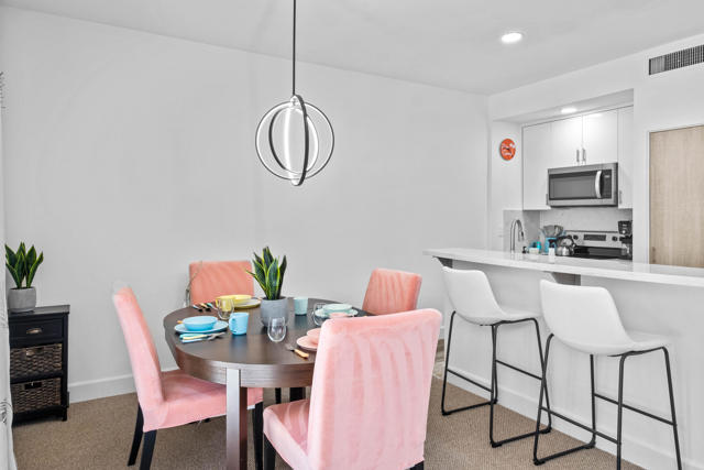 78130 Cortez Lane, Indian Wells CA: https://media.crmls.org/mediaz/083bb49b-3394-40fa-9693-3c4dd104fe09.jpg