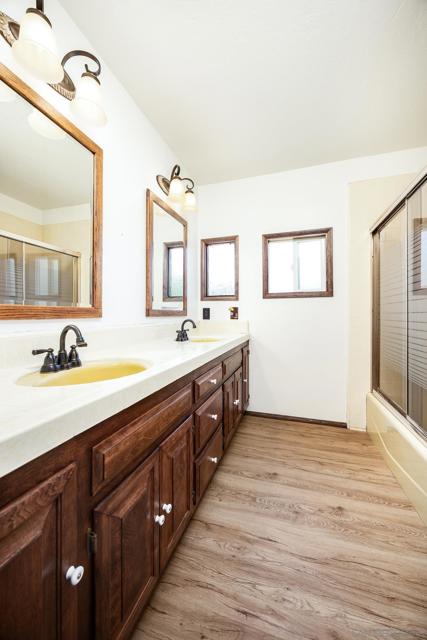 10649 Boulder Creek Rd, Descanso CA: https://media.crmls.org/mediaz/083c5d93-9fcc-4184-8dba-cf347bdf29ec.jpg