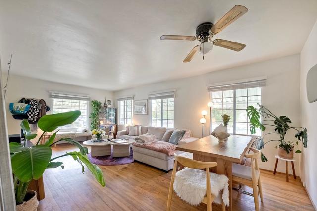 1852 Locust St, San Diego CA: https://media.crmls.org/mediaz/083c7a49-9591-447a-94f6-6f273b3566c9.jpg
