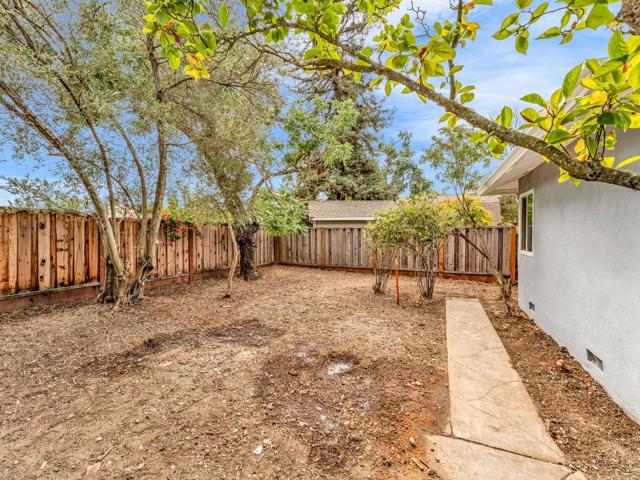 15040 Penitencia Creek Road, San Jose CA: https://media.crmls.org/mediaz/083c7eba-ed74-4193-a93b-6ae2f7da650e.jpg