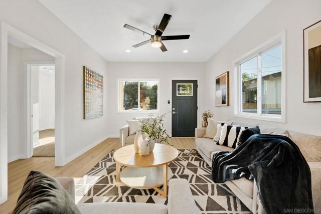 425 S Bancroft, San Diego CA: https://media.crmls.org/mediaz/083cabee-7656-4856-bc2f-af2cfd9e582d.jpg