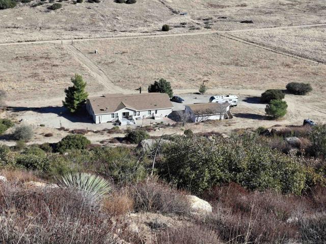 36748 Parrot Mountain Road, Ranchita CA: https://media.crmls.org/mediaz/083cd929-4dba-419a-9d2b-6f24f09f7146.jpg
