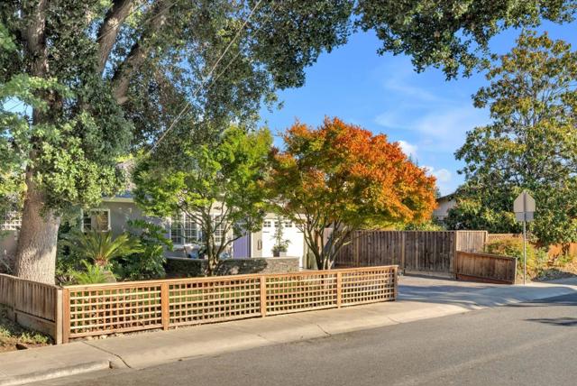543 Toft Street, Mountain View CA: https://media.crmls.org/mediaz/083ce37d-9828-40a7-a0bd-5fcf5e5e58c2.jpg
