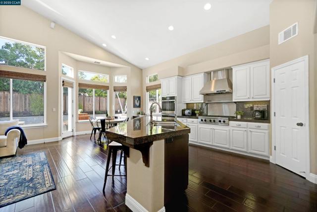 139 Shelterwood Ln, Danville CA: https://media.crmls.org/mediaz/083cfe08-693e-4842-987b-1046c393d0cb.jpg