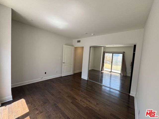 1522 Amherst Avenue, Los Angeles CA: https://media.crmls.org/mediaz/083f08f5-0ff3-47c2-8307-6c08f9bbb0fe.jpg
