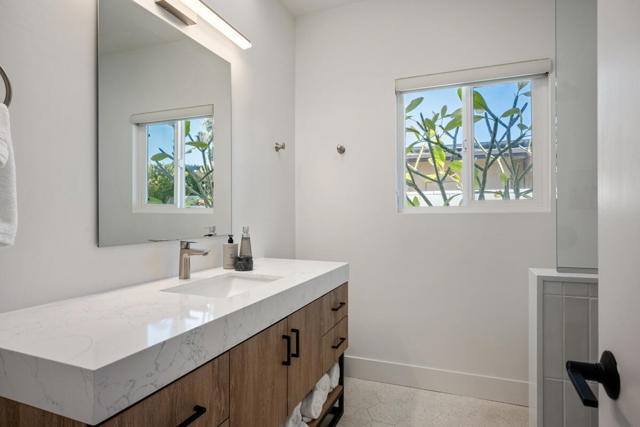 Image 33 of 58 For 75475 Desert Park Drive