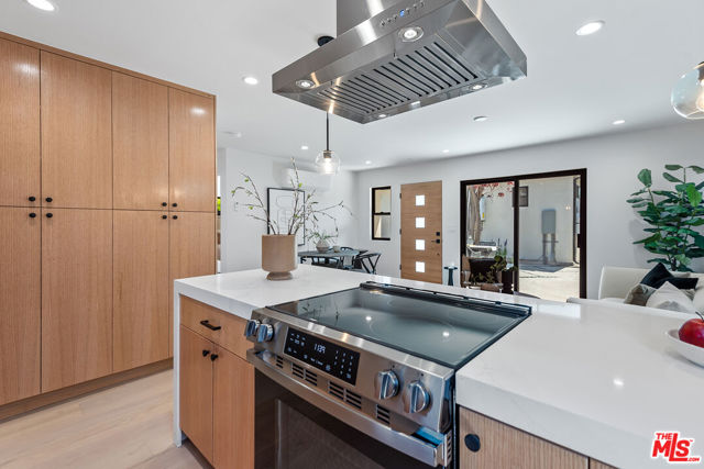 2235 S Mansfield Avenue, Los Angeles CA: https://media.crmls.org/mediaz/083f6c62-9f29-4868-b5b7-8d22eb348c4a.jpg