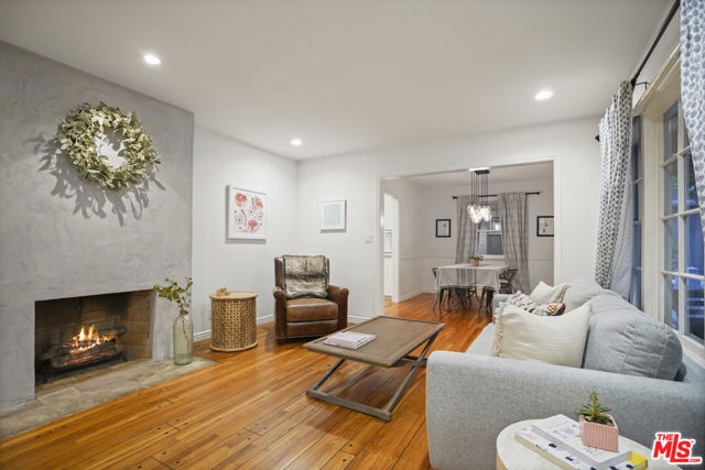 4546 Allott Avenue, Sherman Oaks CA: https://media.crmls.org/mediaz/08400ee4-5ec4-47de-bd53-5a7e22ad6bf2.jpg