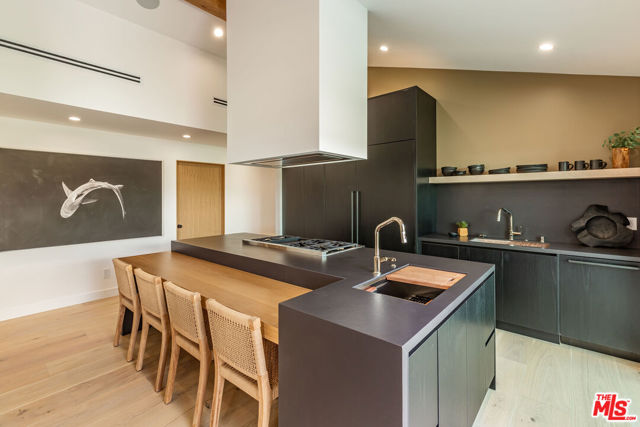 5259 Lewis Road, Agoura Hills CA: https://media.crmls.org/mediaz/0840adbe-2b6b-4cda-ac4d-48605403c9e0.jpg