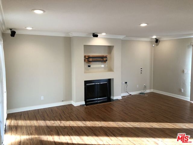 10723 Ridge Canyon Road, Rancho Cucamonga CA: https://media.crmls.org/mediaz/084174d1-1795-4d06-a970-ec9f4a8309b4.jpg