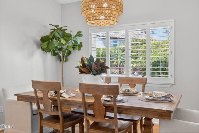 115 Cleveland Court, Ventura CA: https://media.crmls.org/mediaz/08428a3c-7d58-4e7d-88da-050a5e74a7fc.jpg