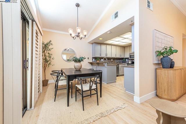33036 Soquel St, Union City CA: https://media.crmls.org/mediaz/08429535-7fcf-4ffb-994d-0857abb0f19b.jpg