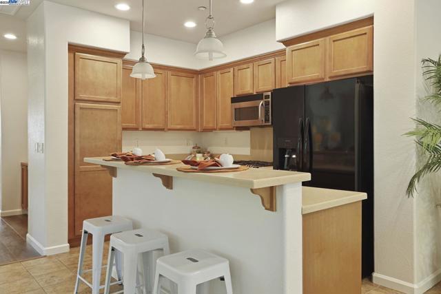 292 W Lucita Way, Mountain House CA: https://media.crmls.org/mediaz/08448271-8804-4a1a-90ae-2a39d6b07df3.jpg
