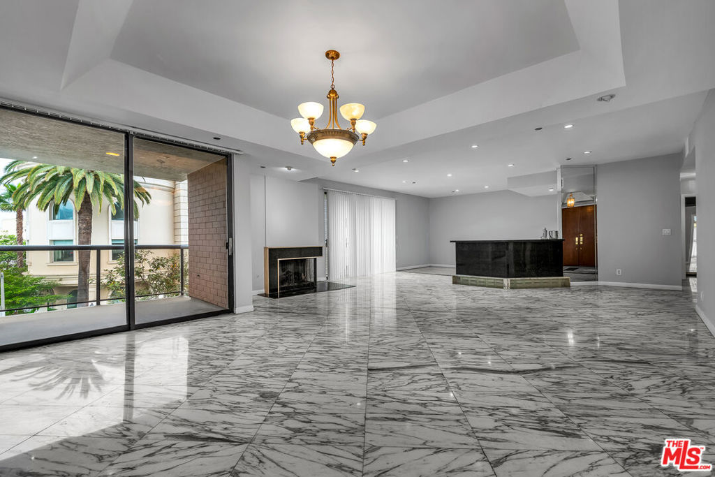125 N Gale Drive #303